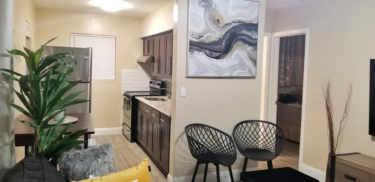 Very Glam Apartment 5 Miles From Hard Rock Hollywood Exterior photo