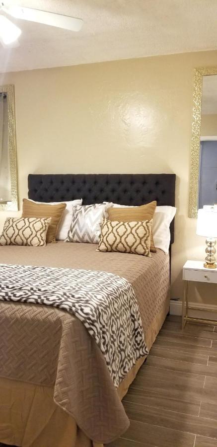 Very Glam Apartment 5 Miles From Hard Rock Hollywood Exterior photo
