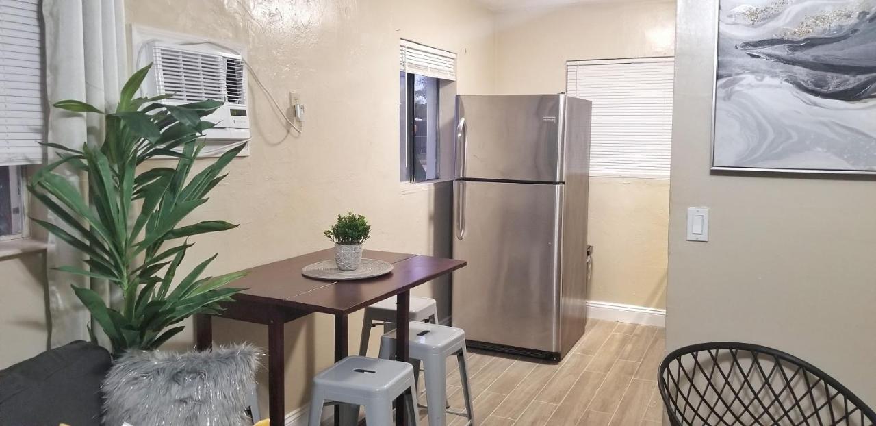 Very Glam Apartment 5 Miles From Hard Rock Hollywood Exterior photo